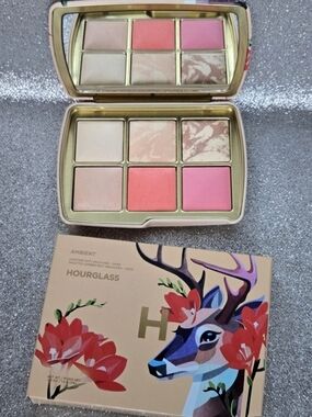 LE Hourglass Ambient Lighting Edit Unlocked Palette - Deer NIB